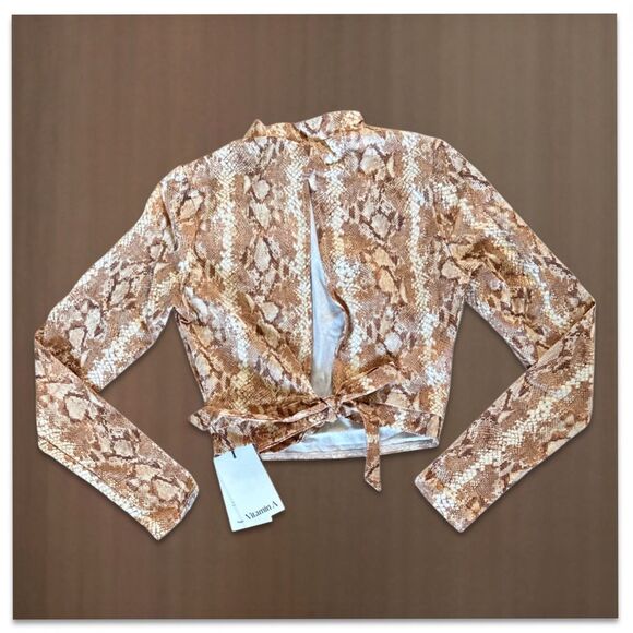 NWT Vitamin A Remy Rashgaurd Top - Picture 6 of 13